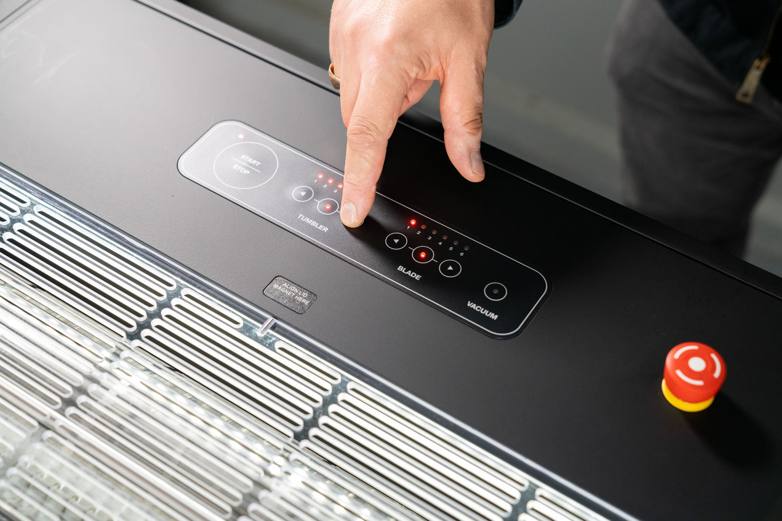 Triminator Hybrid Wet / Dry Trimmer
